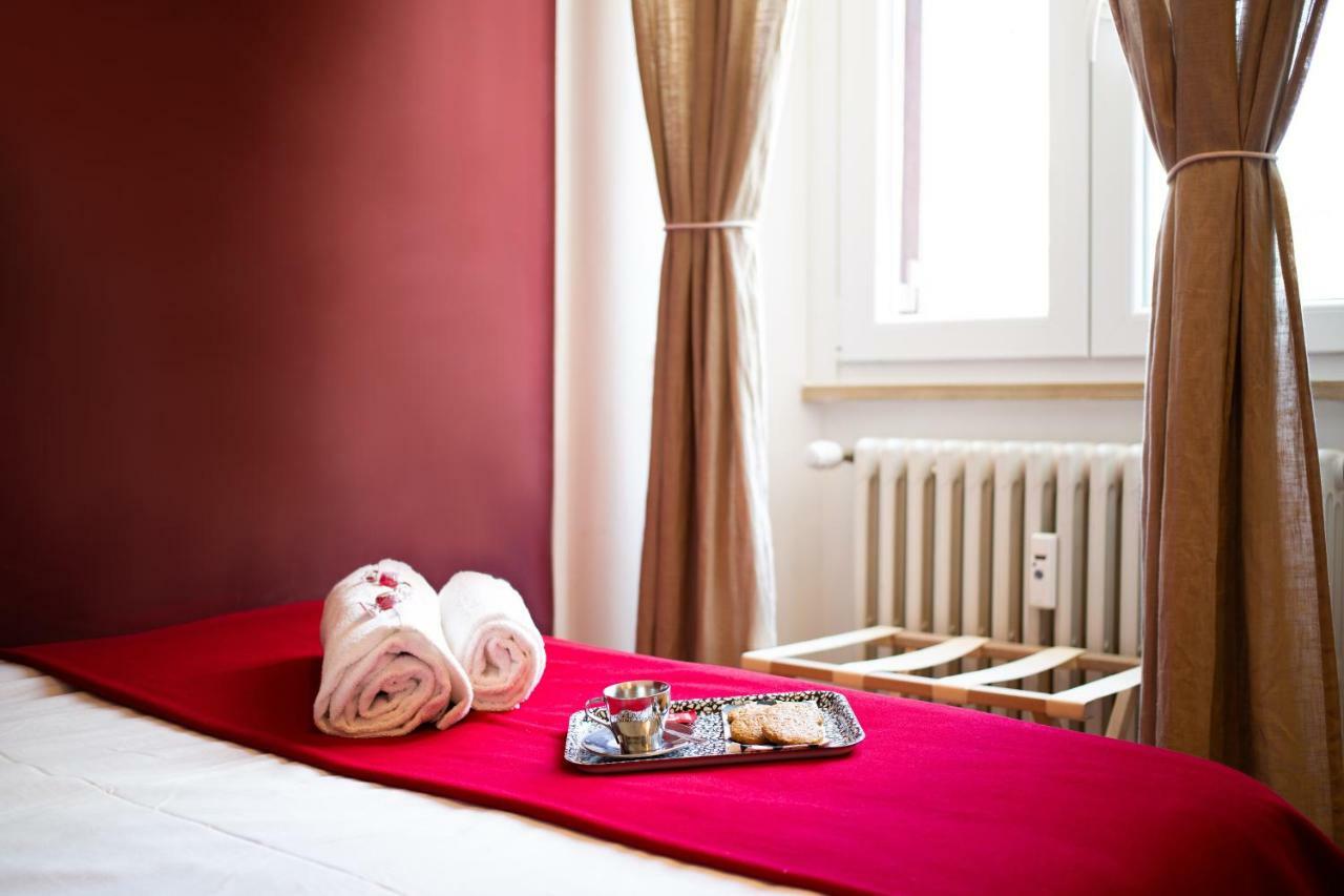 Lombardia40 Luxury Suites Roma Dış mekan fotoğraf